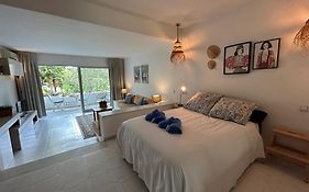 Miraflores Resort Luminoso Estudio by Adoorable